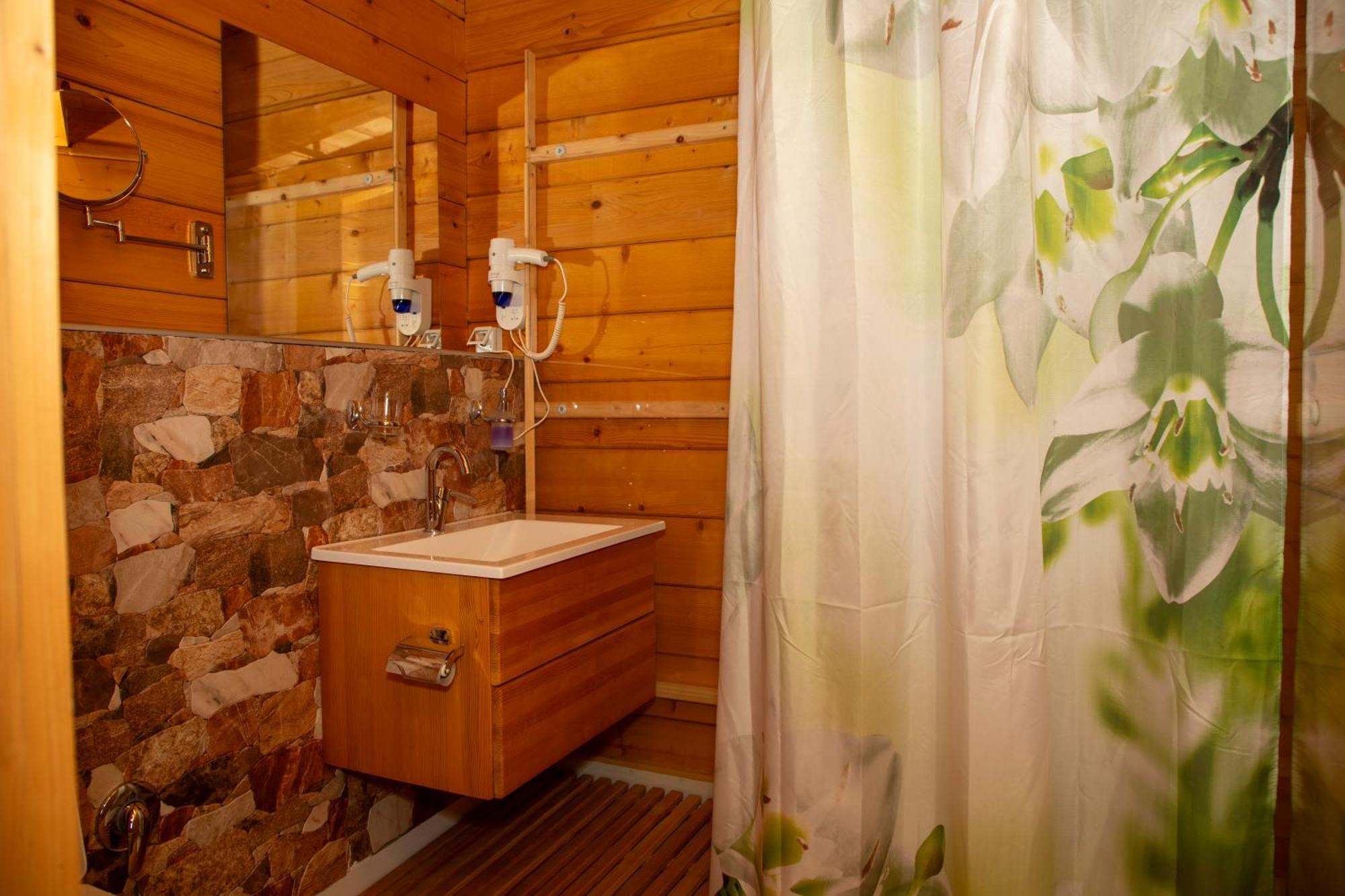Guest House Mala Prica Zivinice Экстерьер фото
