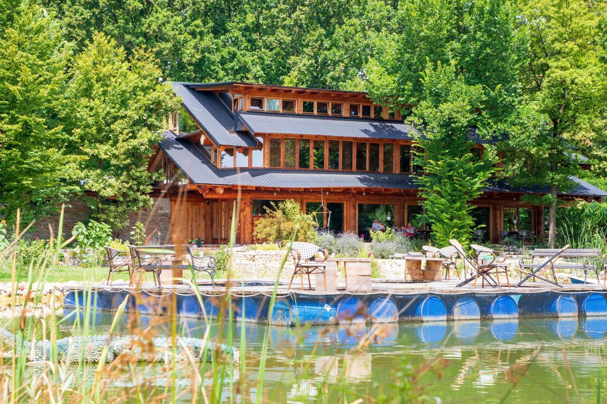 Guest House Mala Prica Zivinice Экстерьер фото