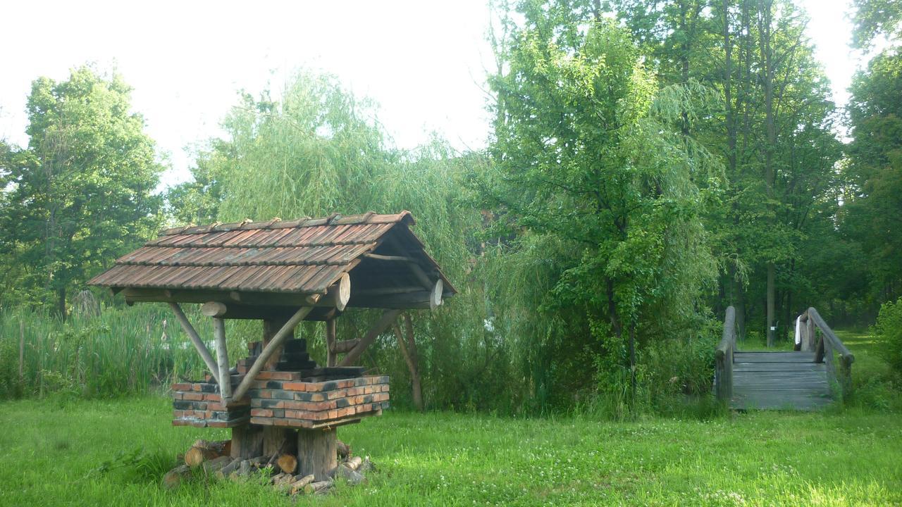 Guest House Mala Prica Zivinice Экстерьер фото